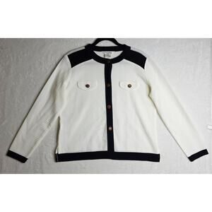 Exclusively MiSook Vintage SzL Navy n White Buttondown Top. ChanelVibe Luxurious